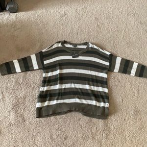 NWT EDDIE BAUER SWEATER